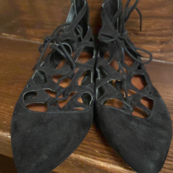 Flats suede look shoes with cut pits and lace up - Picture 5 of 5
